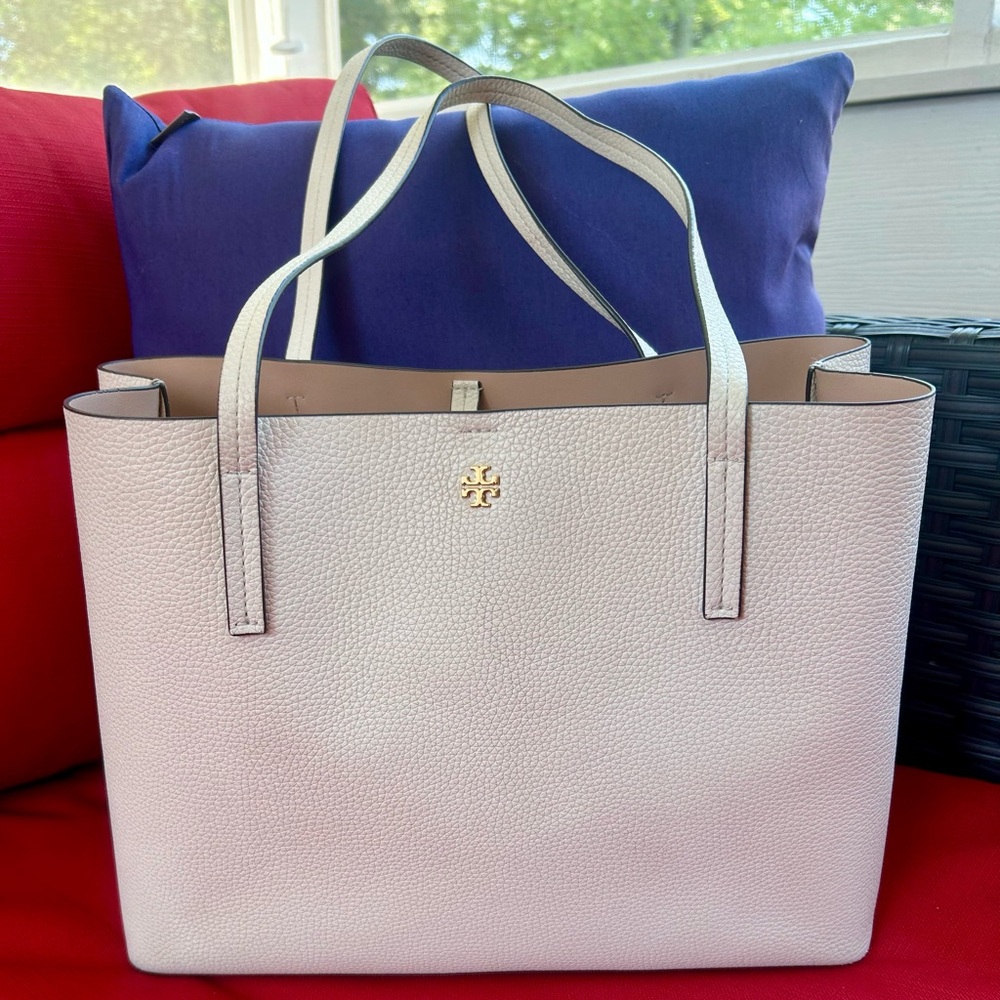 ⭐️REDUCED⭐️ ♦️50% off & $4.99 shipping♦️ EUC ~ Tory Burch Blake Tote/Handbag